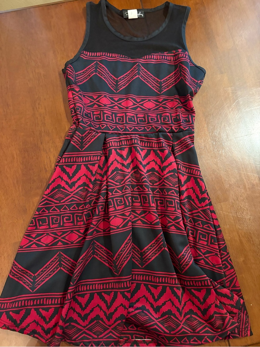 Label Image - Women's Garment